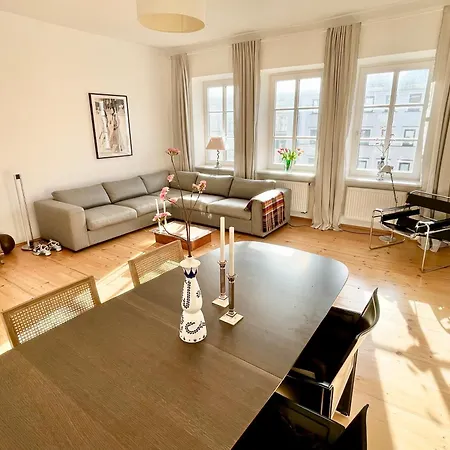 New Furnished, Exclusive Large Flat In City Center, 30Min To Airport
